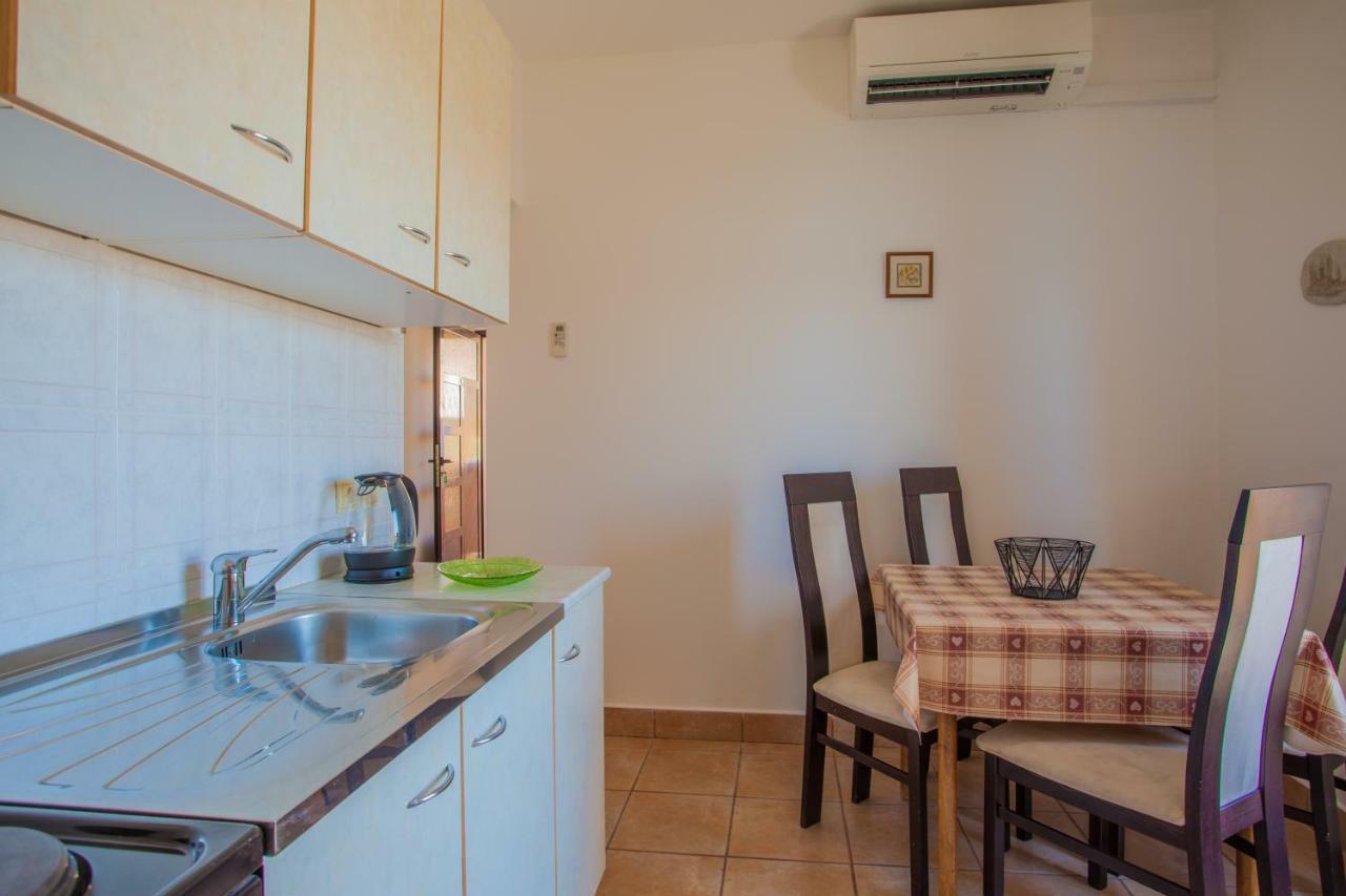 Apartmani Komesic Zubovići Εξωτερικό φωτογραφία