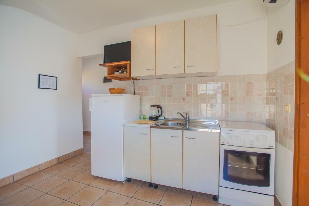 Apartmani Komesic Zubovići Εξωτερικό φωτογραφία