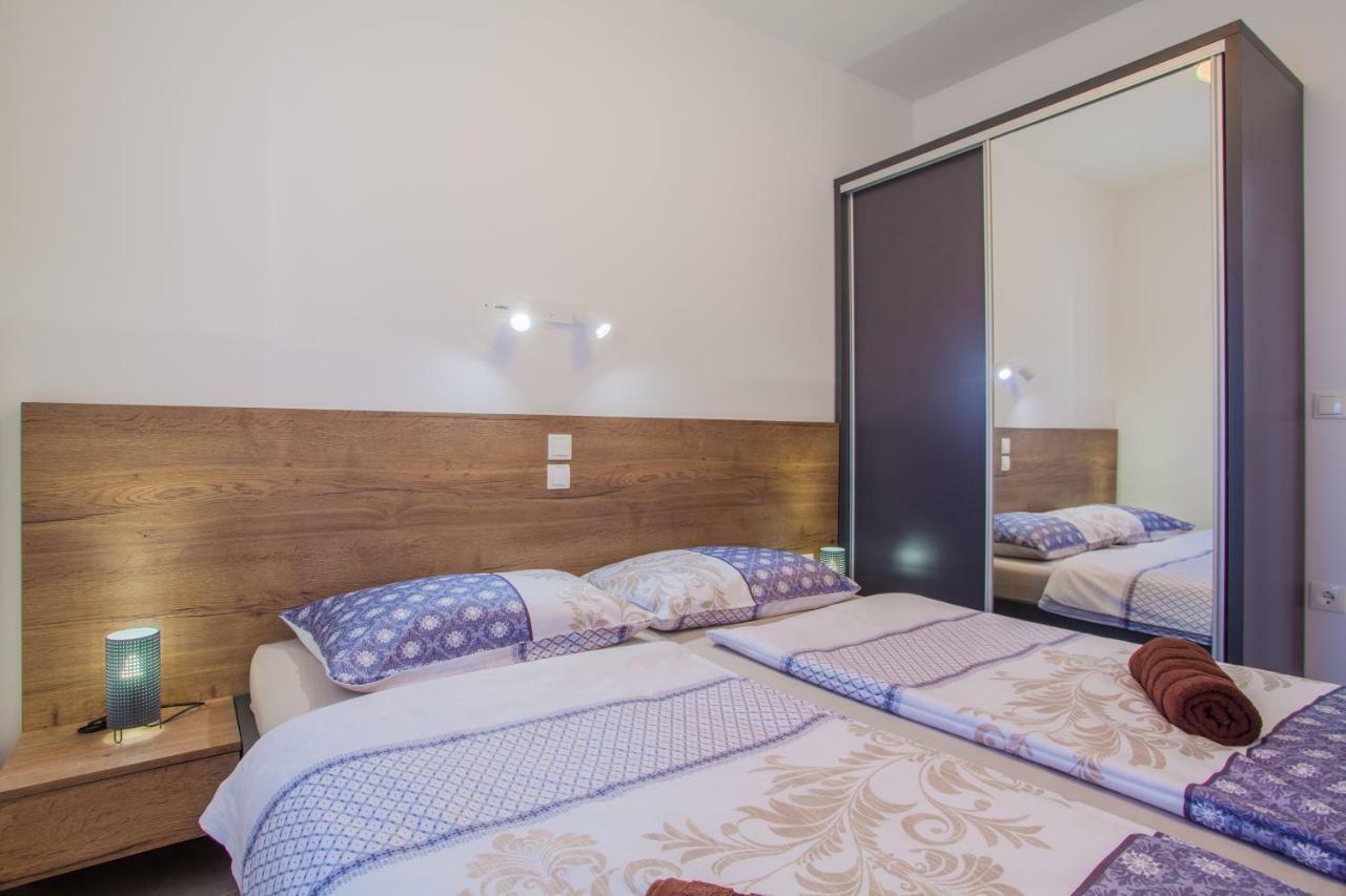 Apartmani Komesic Zubovići Εξωτερικό φωτογραφία